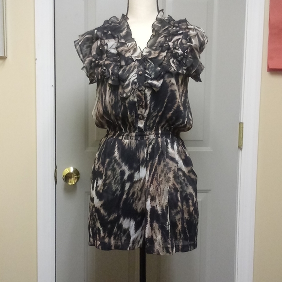 Romper - Picture 1 of 5